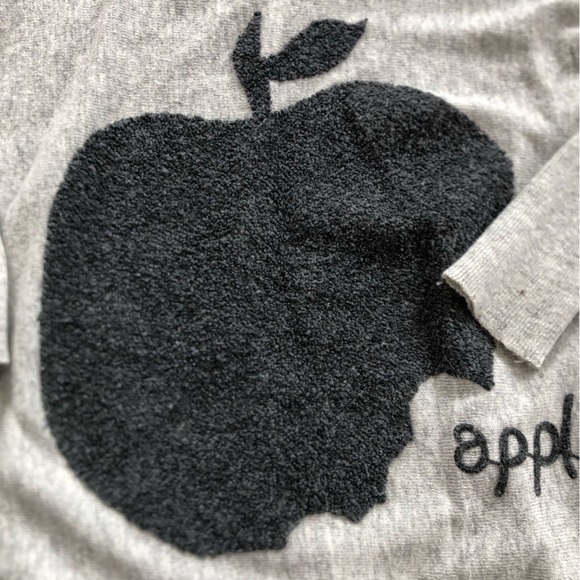 THE TESS Grey Sweater with Apple Design - Picture 5 of 16